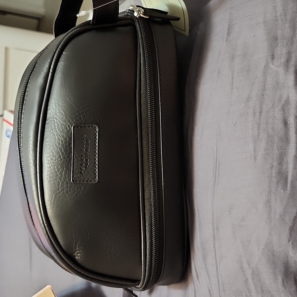 Perry Ellis travel bag